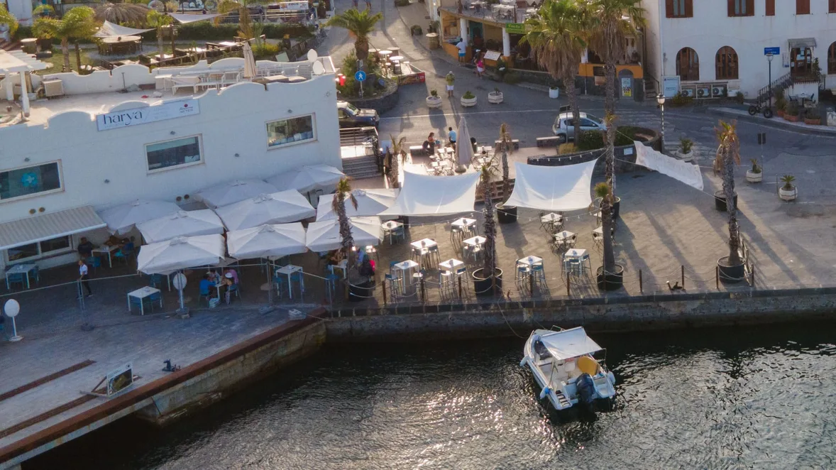 Ritrovo Levante bar by the harbour, Vulcano